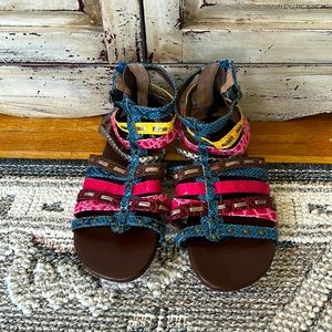 Twiggy London colorful strappy sandals with zip backing size 8M